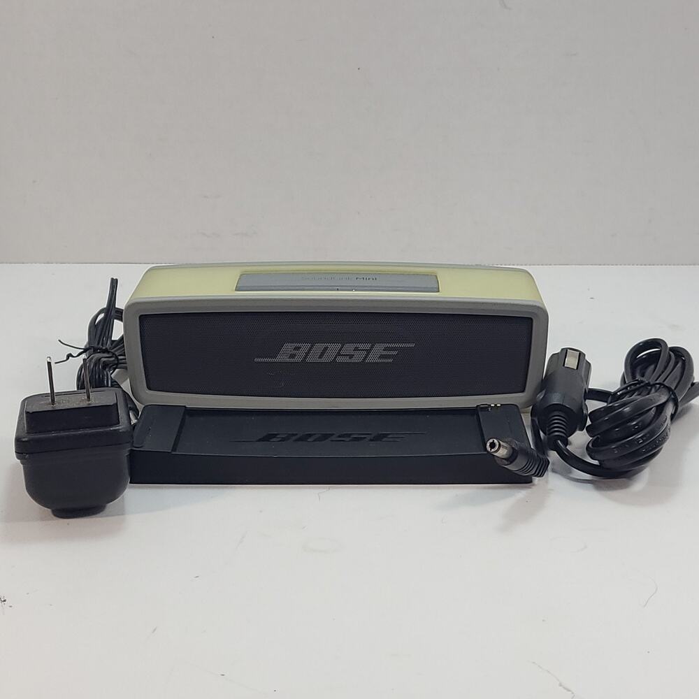 Bose SoundLink Mini Bluetooth Wireless Mobile Speaker w/ Cradle Charger & Skin